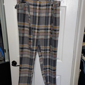 Lg Plaid Crop Pants